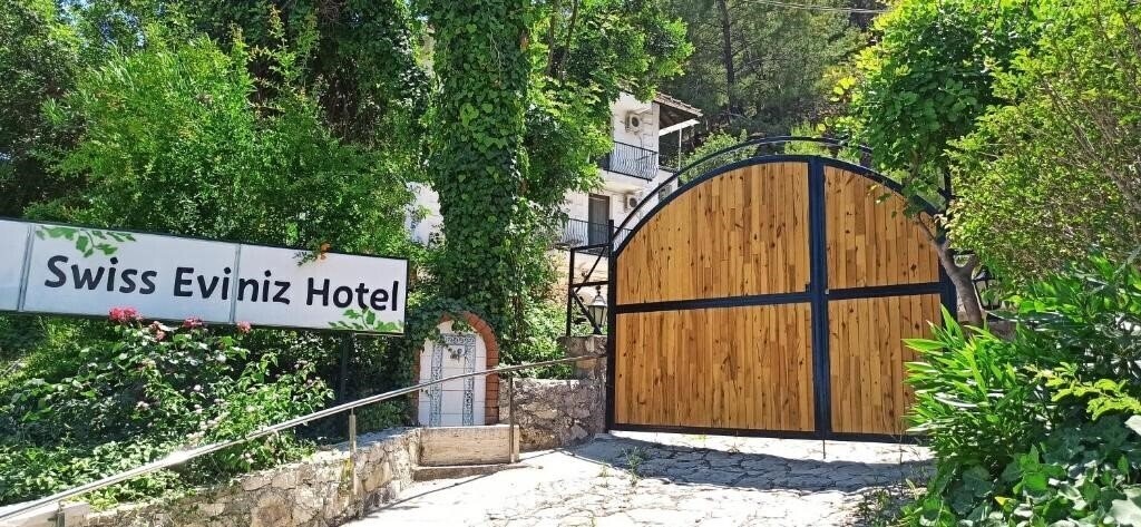 Готель Swiss Eviniz Hotel 2*