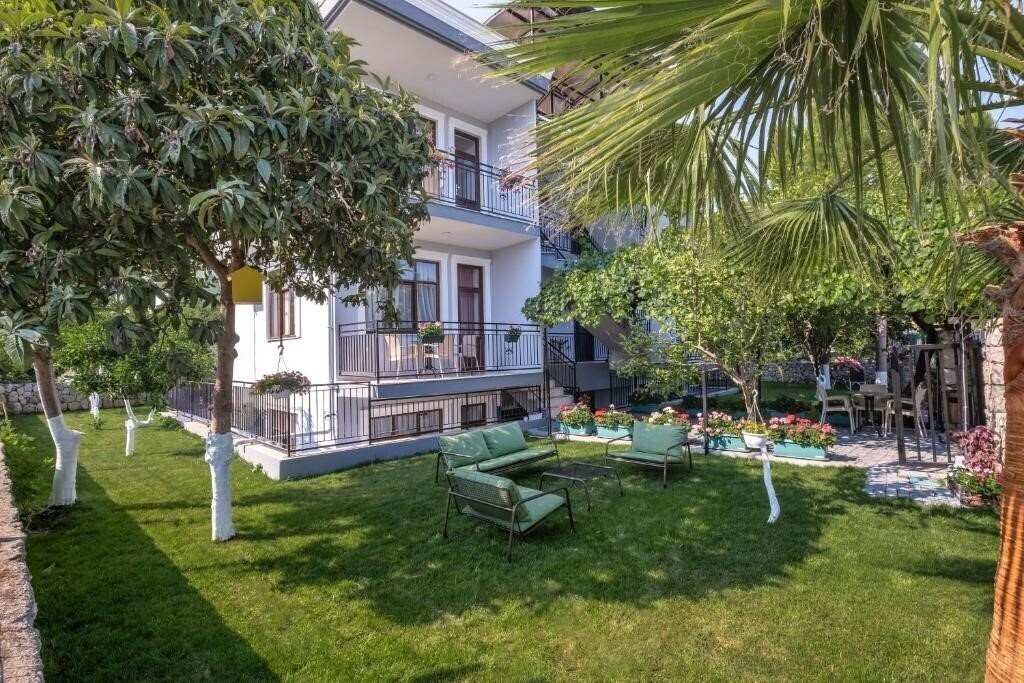 Отель Sayan Apart Hotel 4*