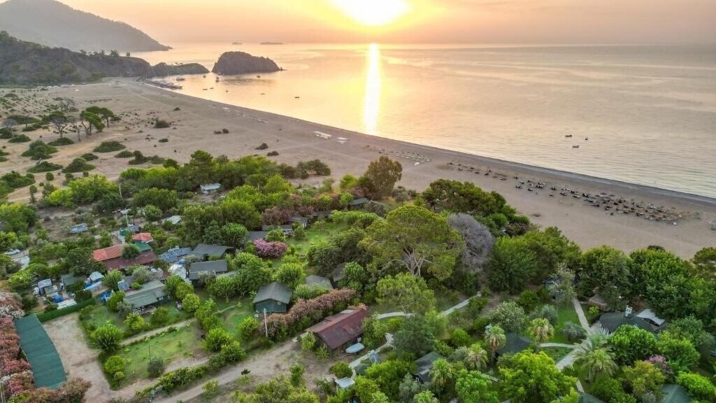 Фото Etenna Beach Bungalow Hotel 3*