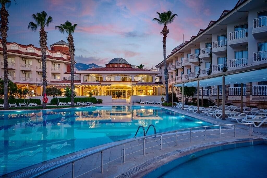 Фотографія Fun & Sun Smart Lurea Beach 4*