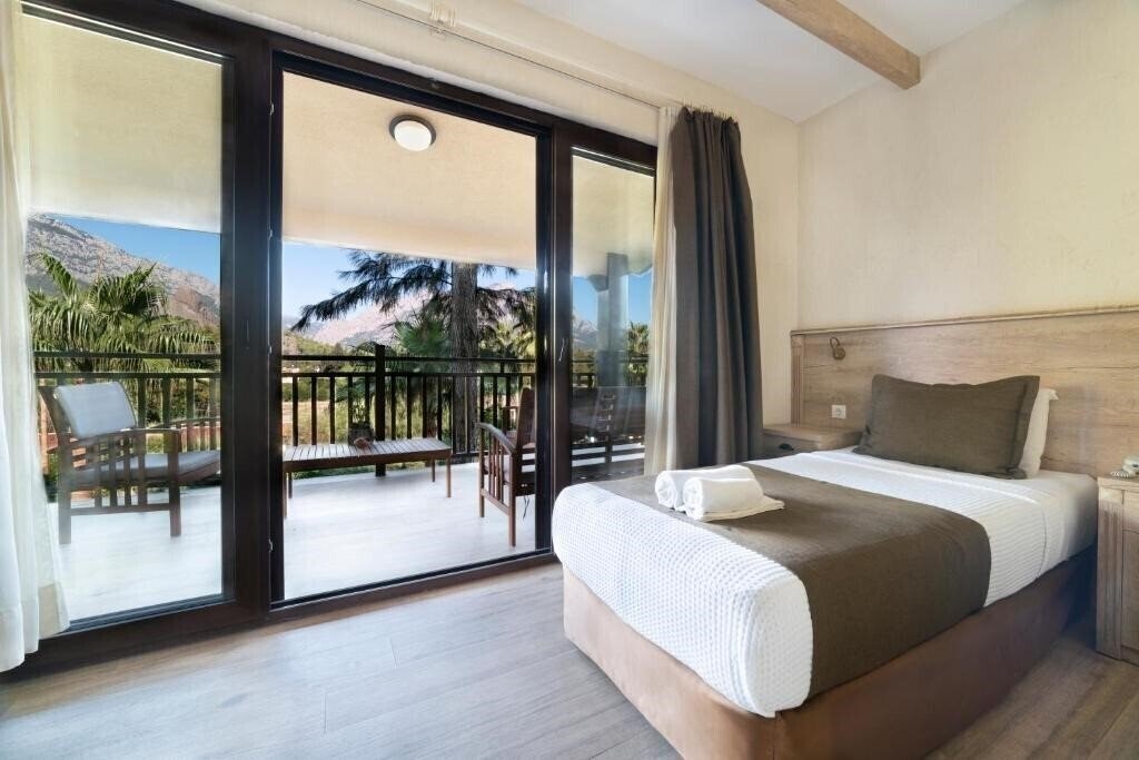 Готель Berke Ranch Hotel 3*