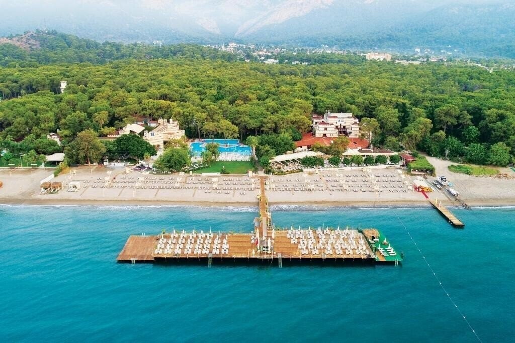 Отель Ulusoy Kemer Holiday Club 5*