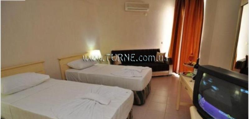 Отель Derus Hotel 3*