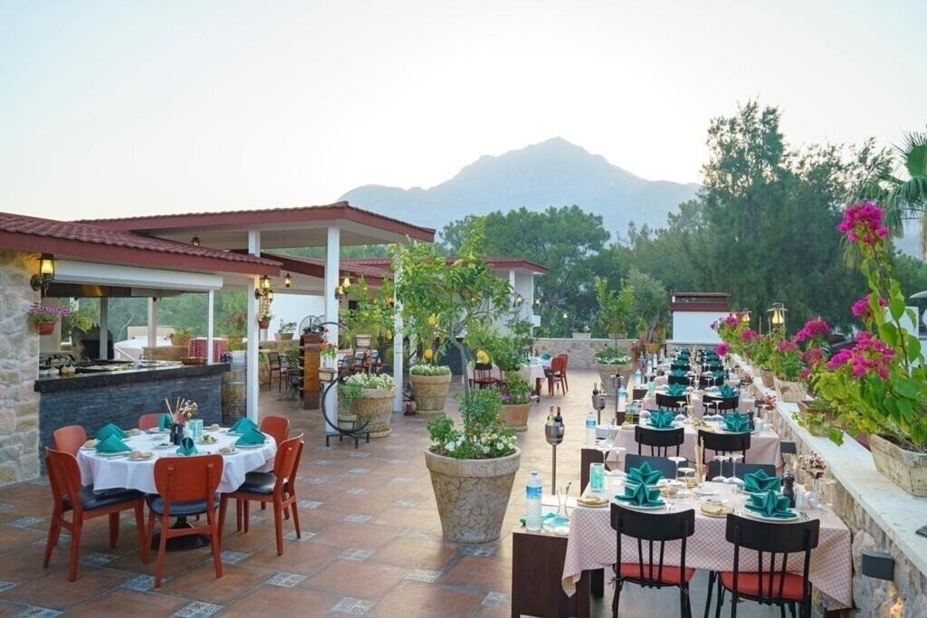 Фото Pirates Beach Club 5*