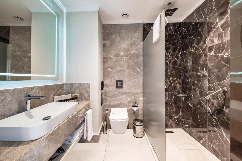 Фотографія Serenity Queen Hotel 5*