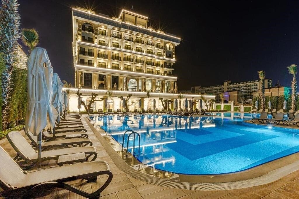 Картинка Serenity Queen Hotel 5*