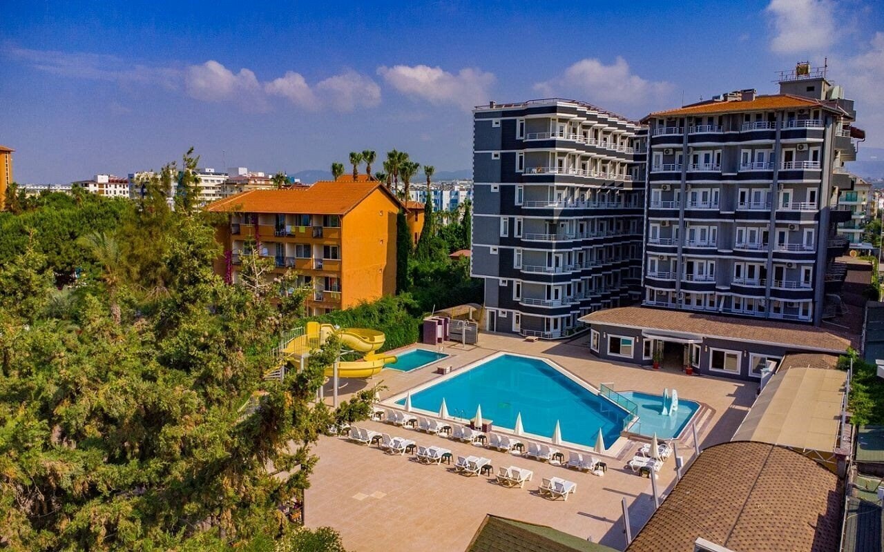 Готель Mediterranean Breeze Hotel 4*