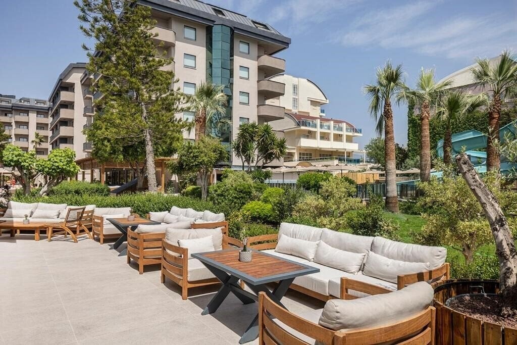 Фотографія Kaia Coracseium (ex. Villa Sun Flower Beach) 4*