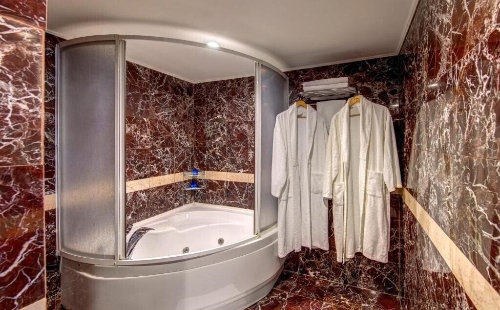 Фотографія Bera Konya Otel (ex. Bera Konya Hotel, Bera Otel) 4*