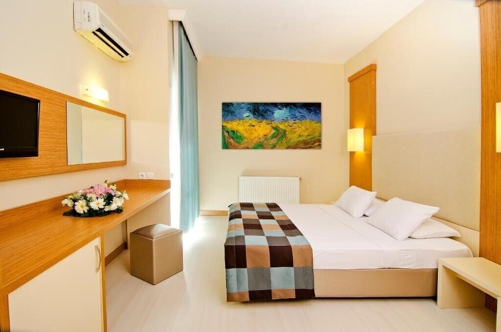Фото City's Hill Hotel 4*