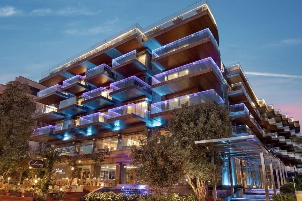 Отель Doubletree by Hilton Kusadasi 5*