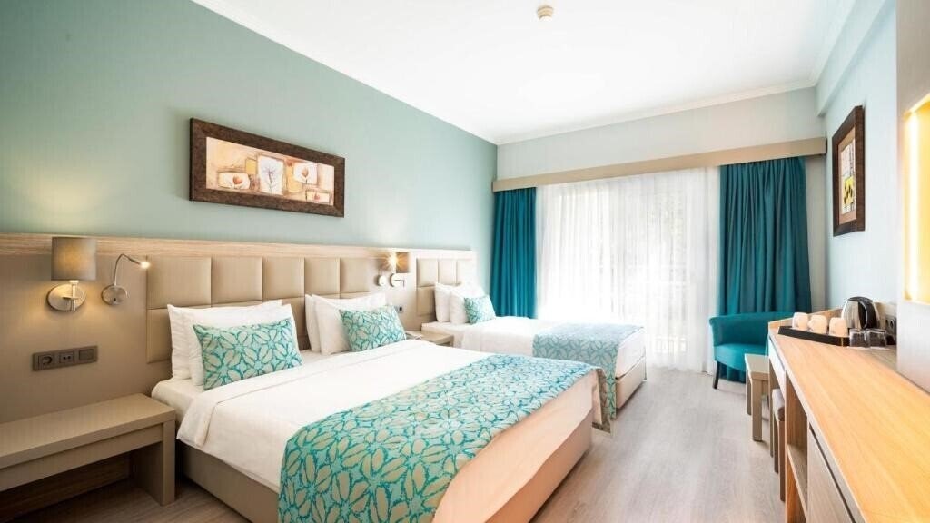 Готель Aqua Fantasy Aquapark Hotels & SPA 5*