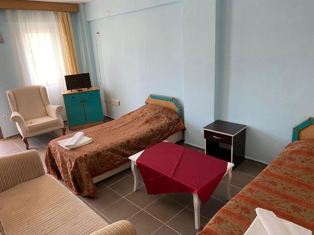 Отель The Palm Club Aparthotel 3*