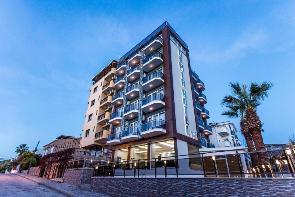 Готель Demir Suit Hotel 3*