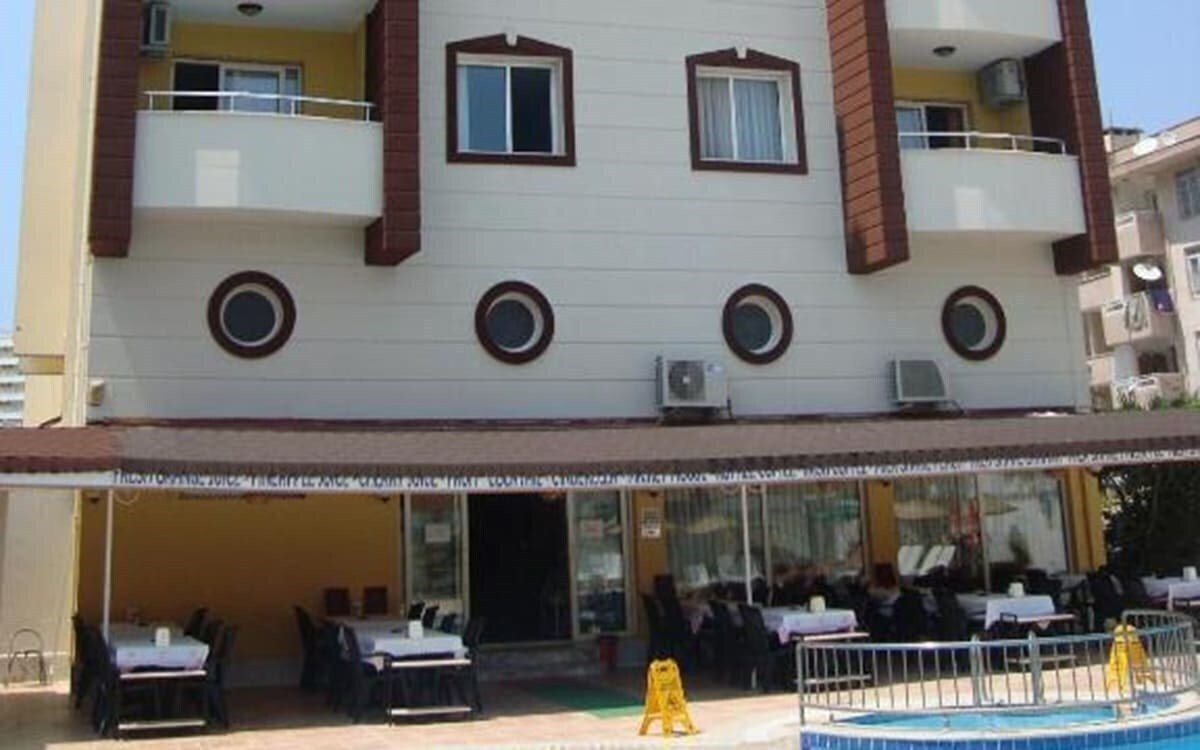 Фотография Golden Moon Apart Hotel 3*