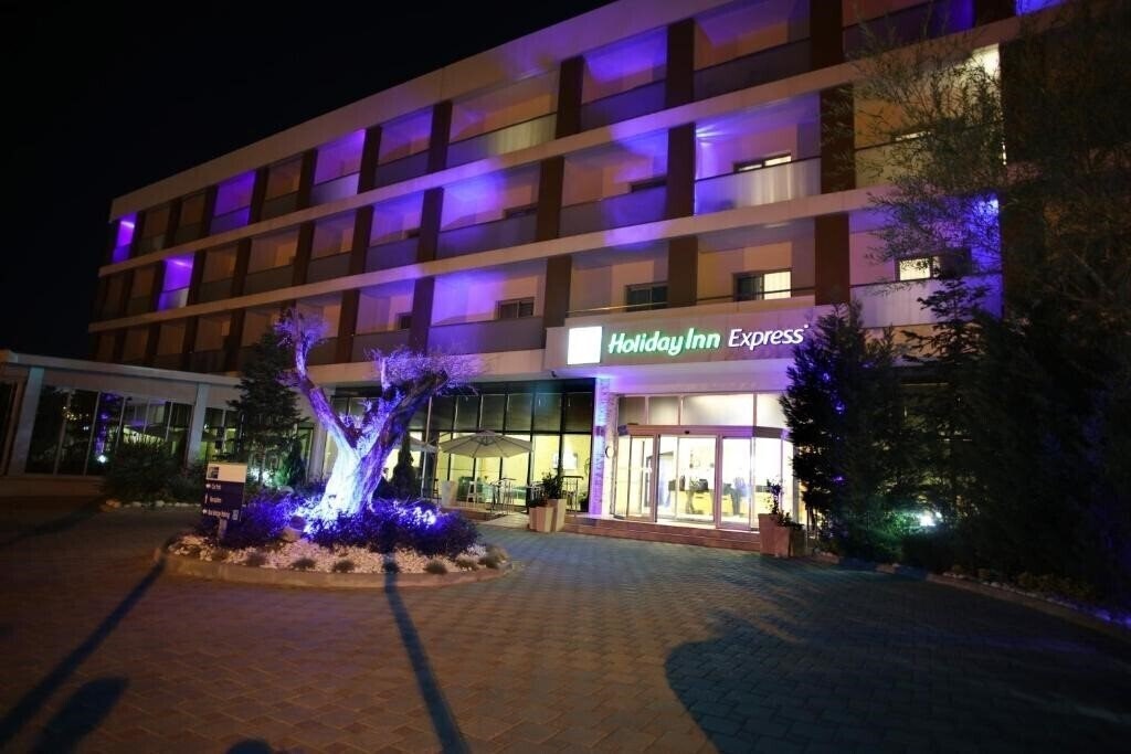 Зображення Holiday Inn Express Manisa 4*