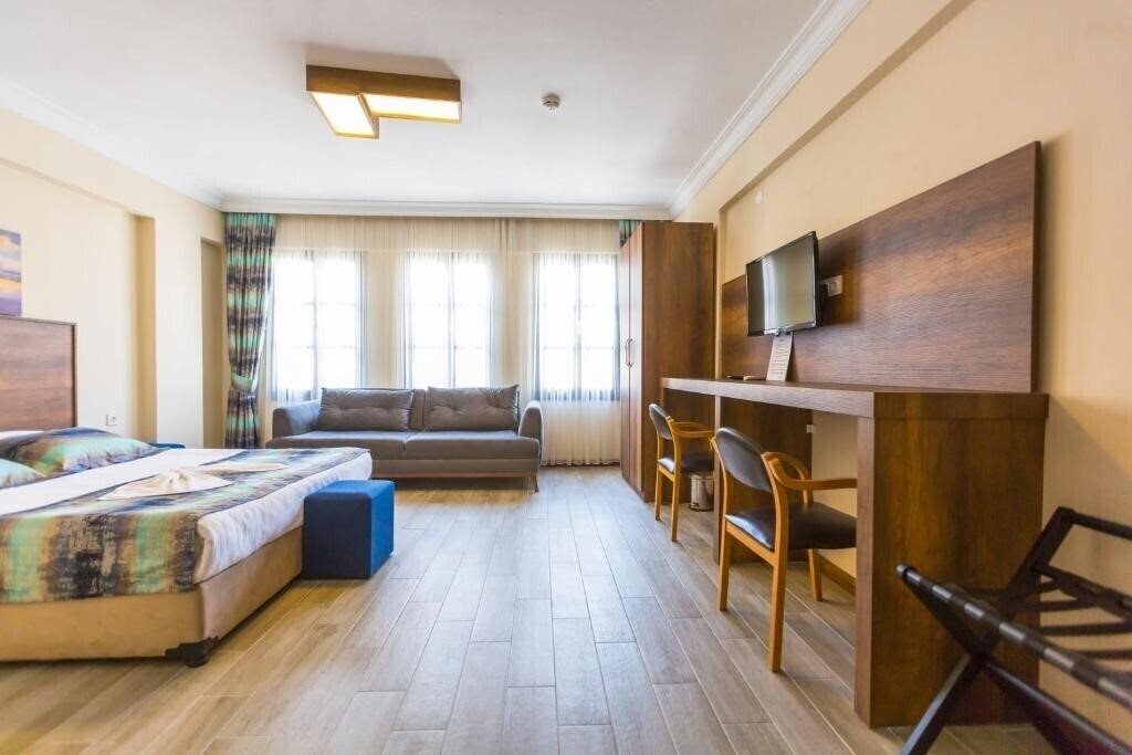 Фотографія Old Town Boutique Hotel 3*