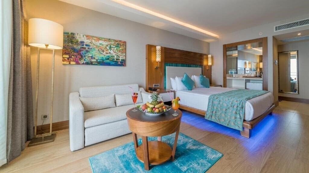 Фото Ramada Resort by Wyndham Kusadasi & Golf 5*