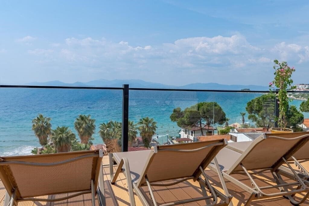 Готель Rosy Suites Hotel 2*