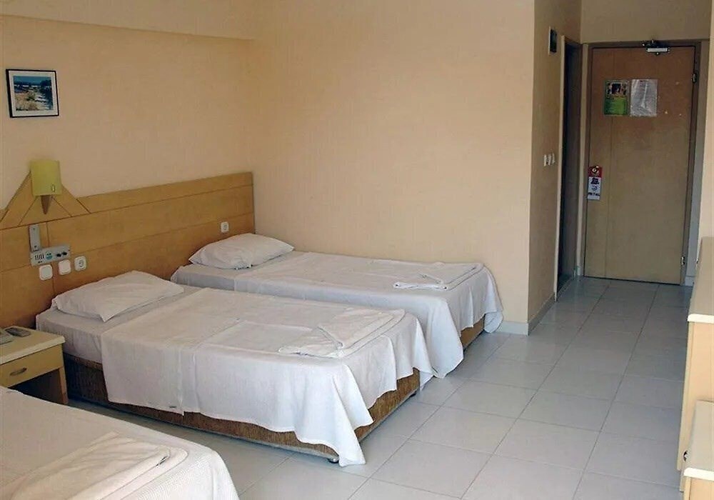 Картинка Tropicana Garden Hotel 3*