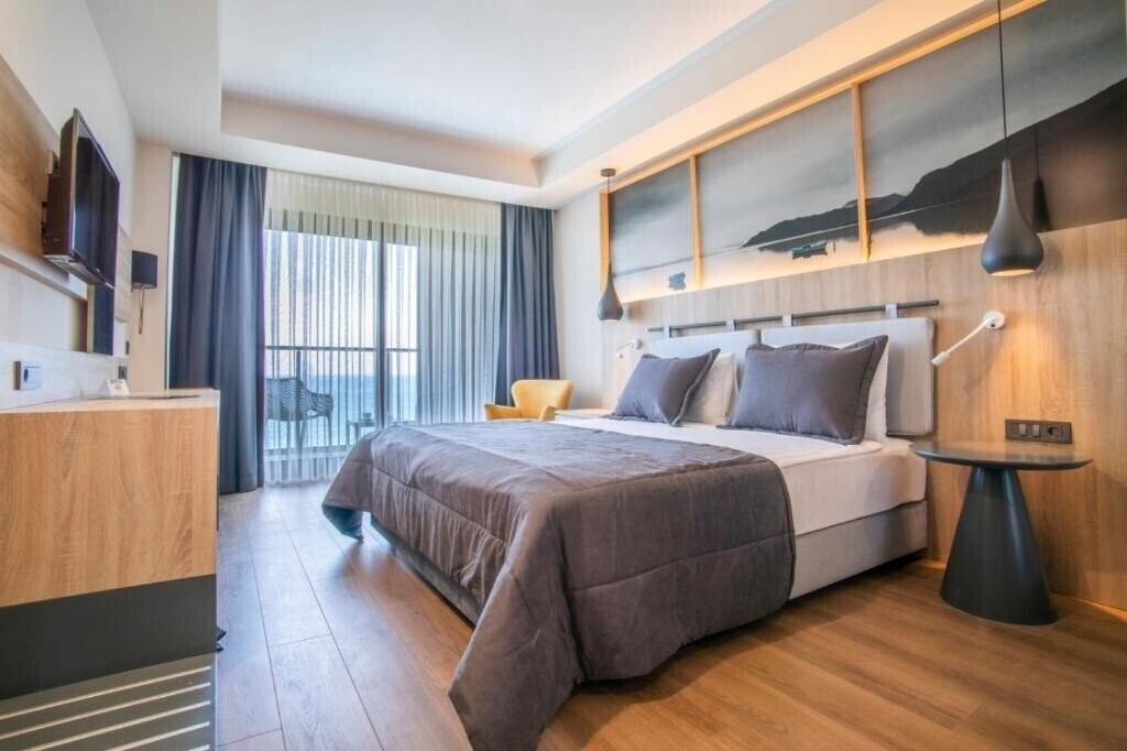 Изображение Maia Luxury Beach Hotel & SPA 5*