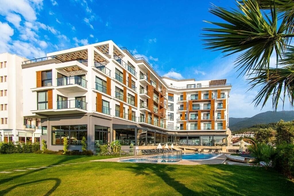 Фотография Maia Luxury Beach Hotel & SPA 5*