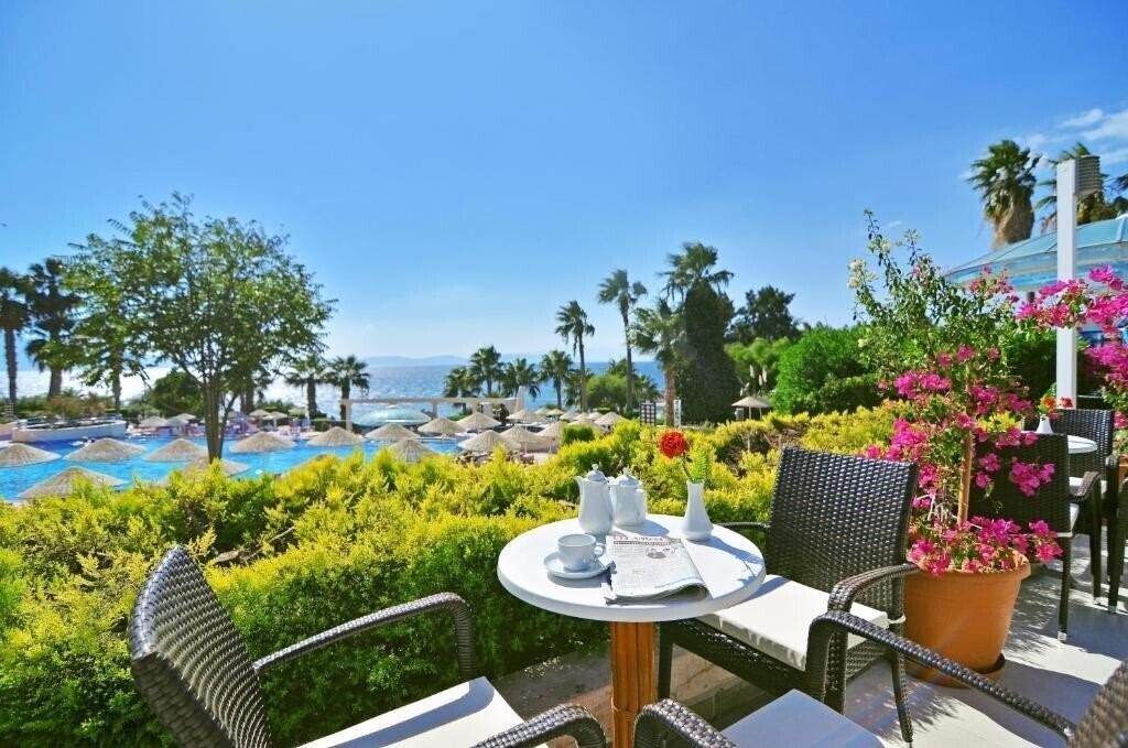 Изображение The Grand Blue Sky International Hotel 4*