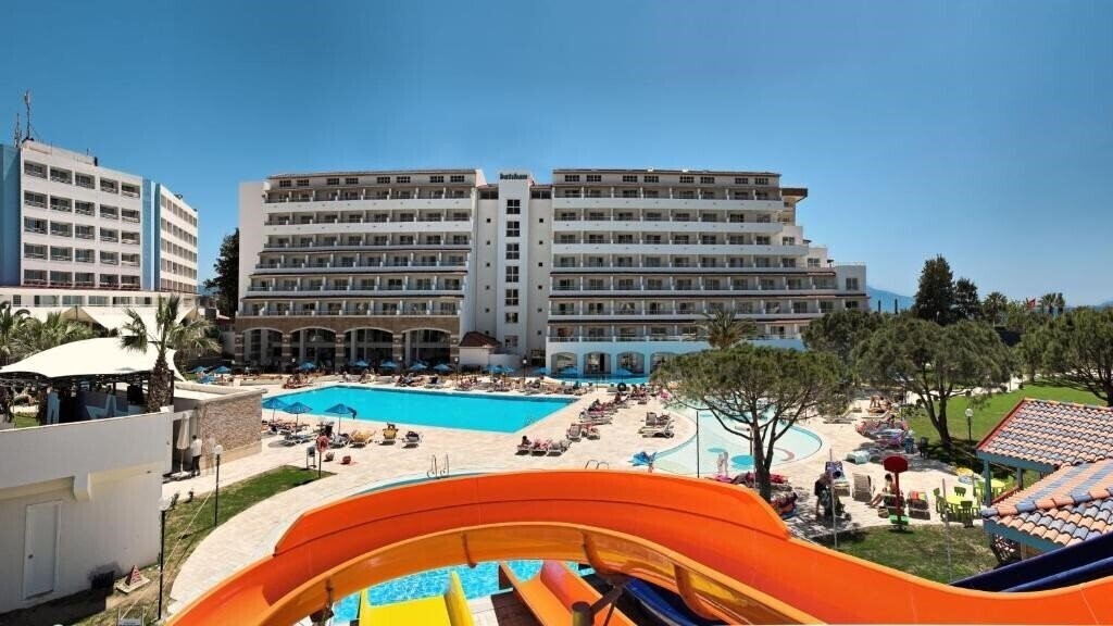 Фотография Batihan Beach Resort & SPA 4*