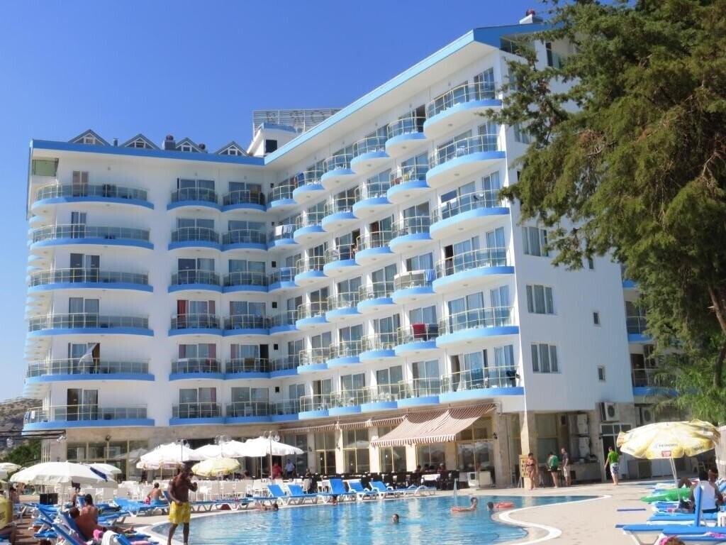 Готель Arora Hotel 4*