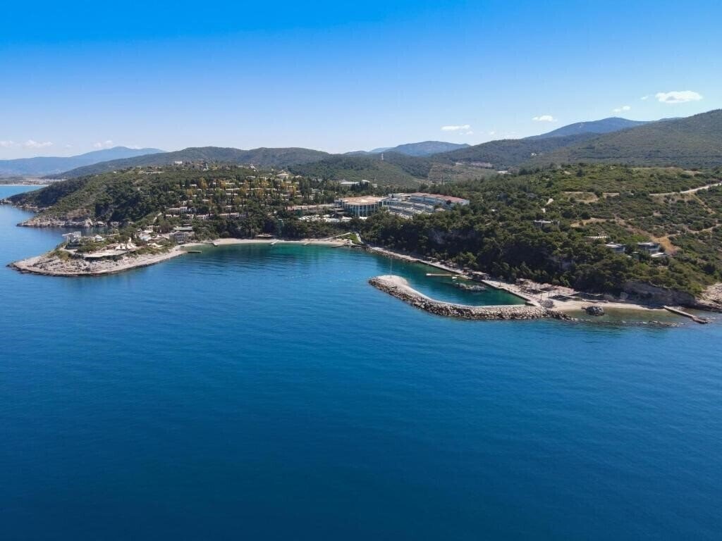 Отель Pine Bay Holiday Resort 5*