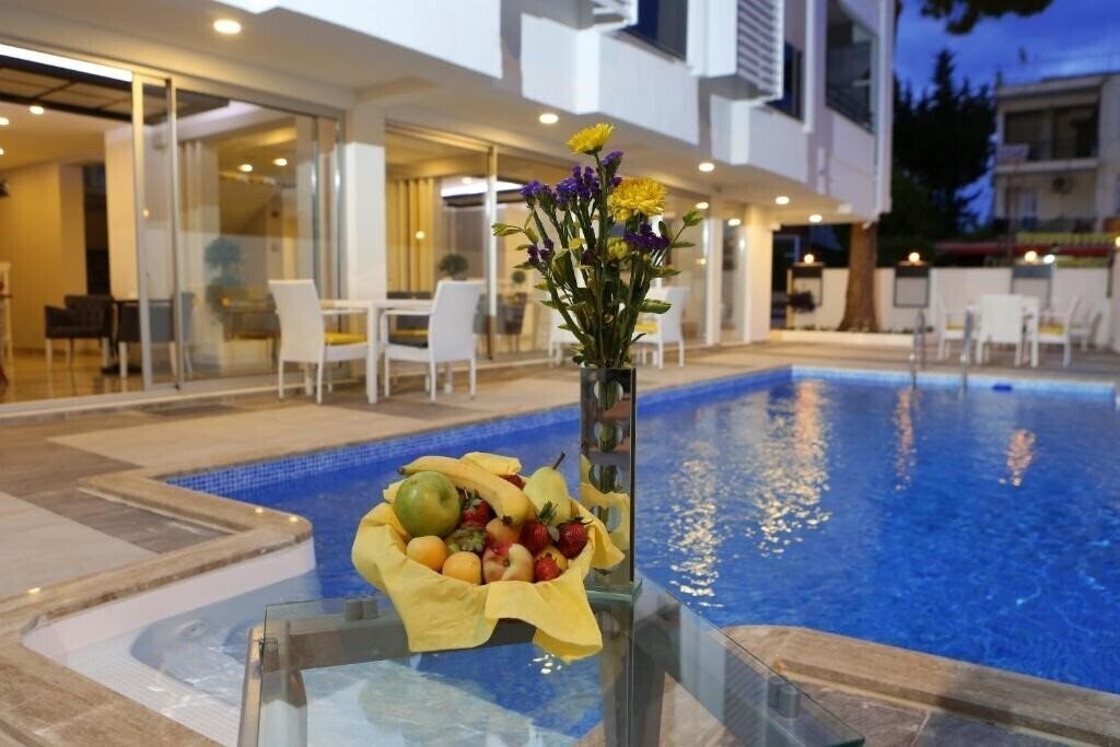 Изображение Lets Stay Boutique Hotel 4*