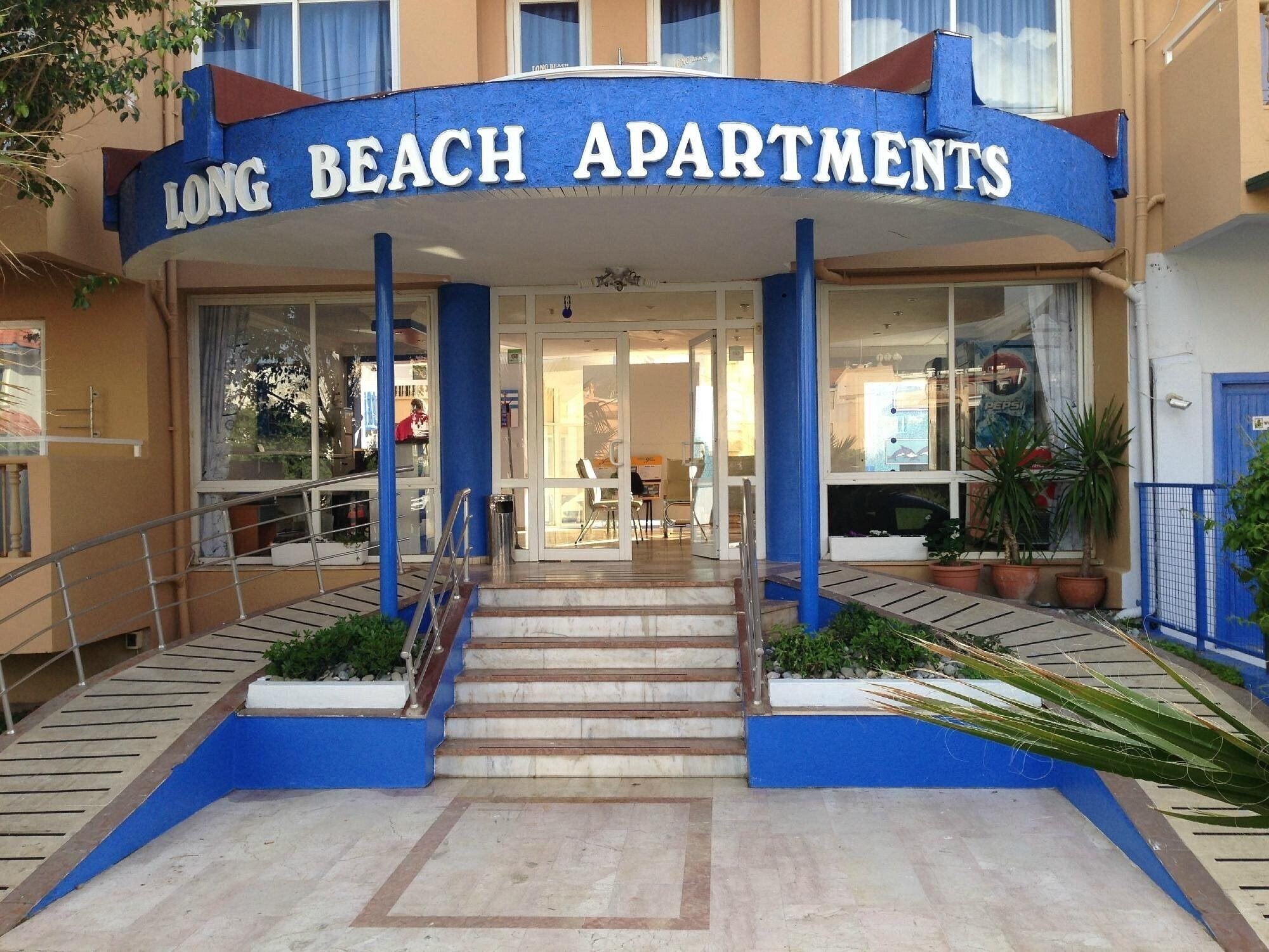 Готель Long Beach Family Suite 3*