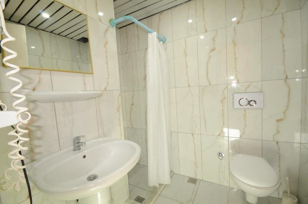 Фотографія Serin Hotel 3*