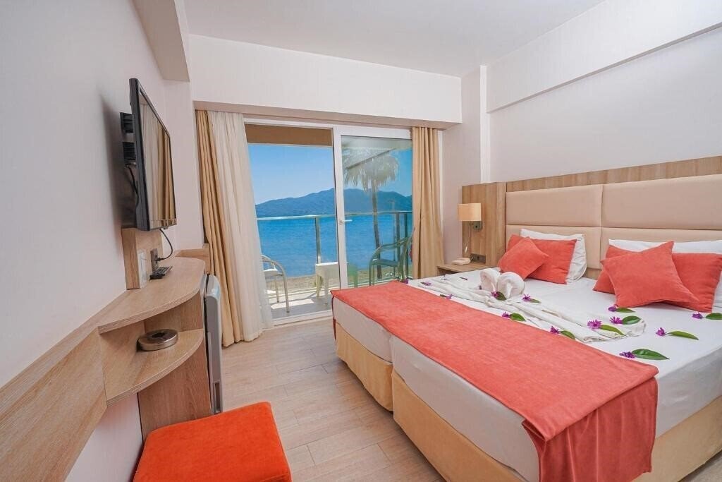 Фото Marmaris Begonville Beach 4*