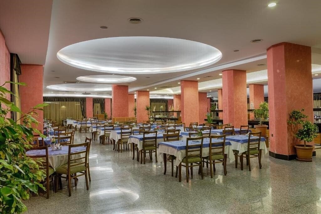 Картинка Pasa Beach Hotel 4*