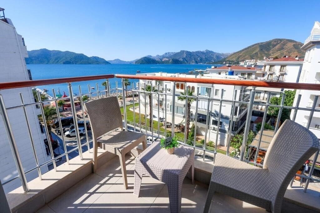 Готель Asli Hotel 3*