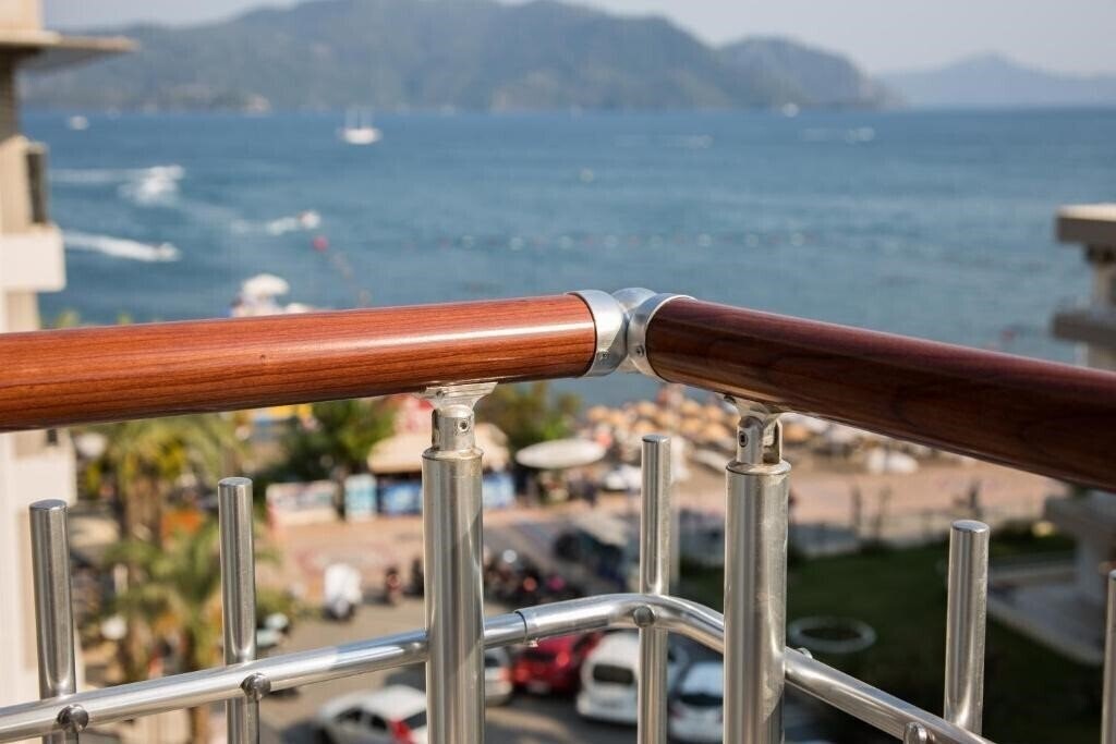 Фото Asli Hotel 3*