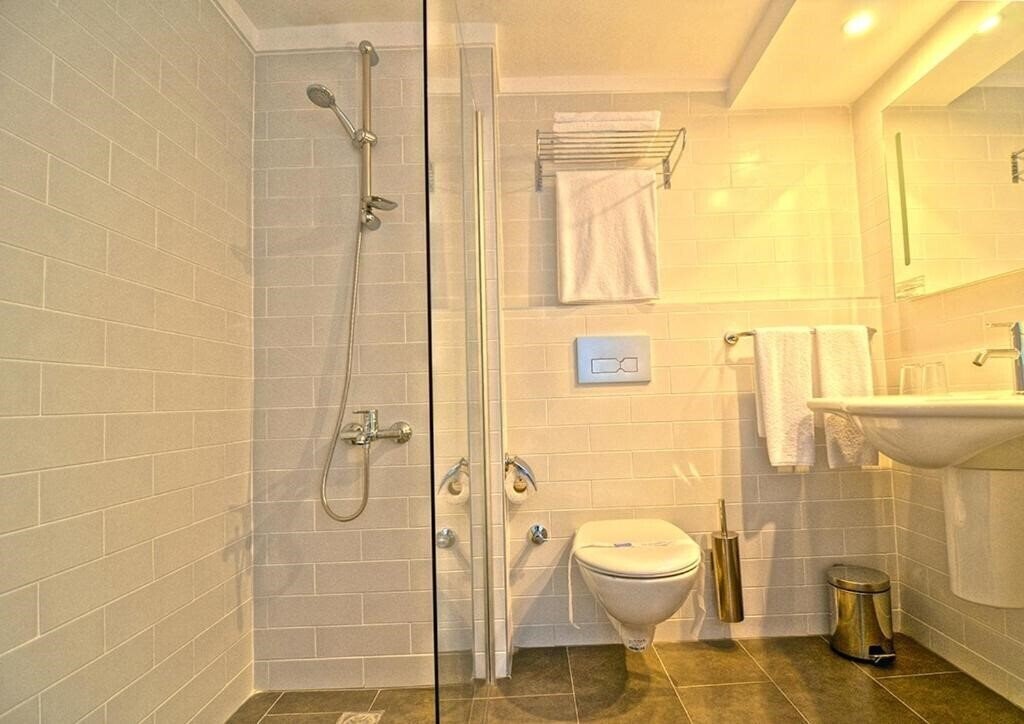 Фотографія The Beachfront Hotel 4*