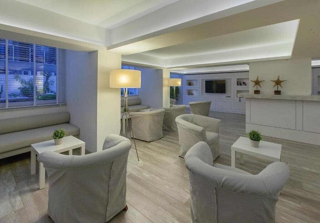 Картинка The Beachfront Hotel 4*