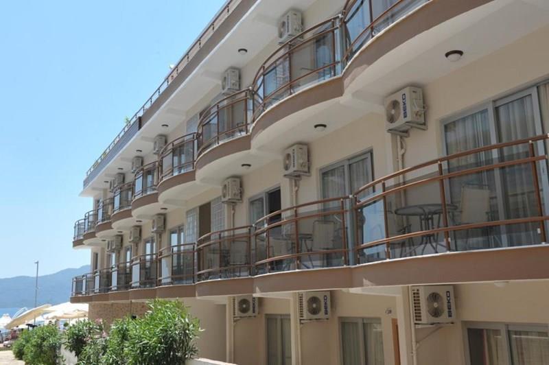 Готель Cle Beach Boutique Hotel 4*