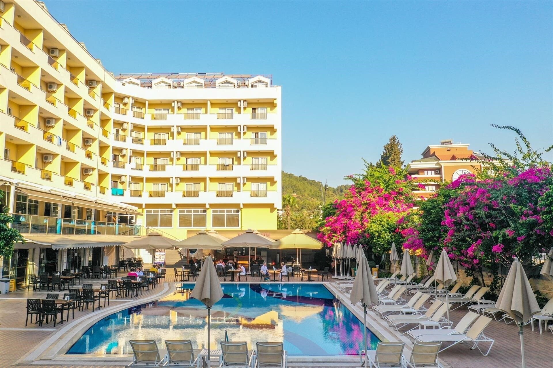 Фотографія Prestige Garden Hotel 4*