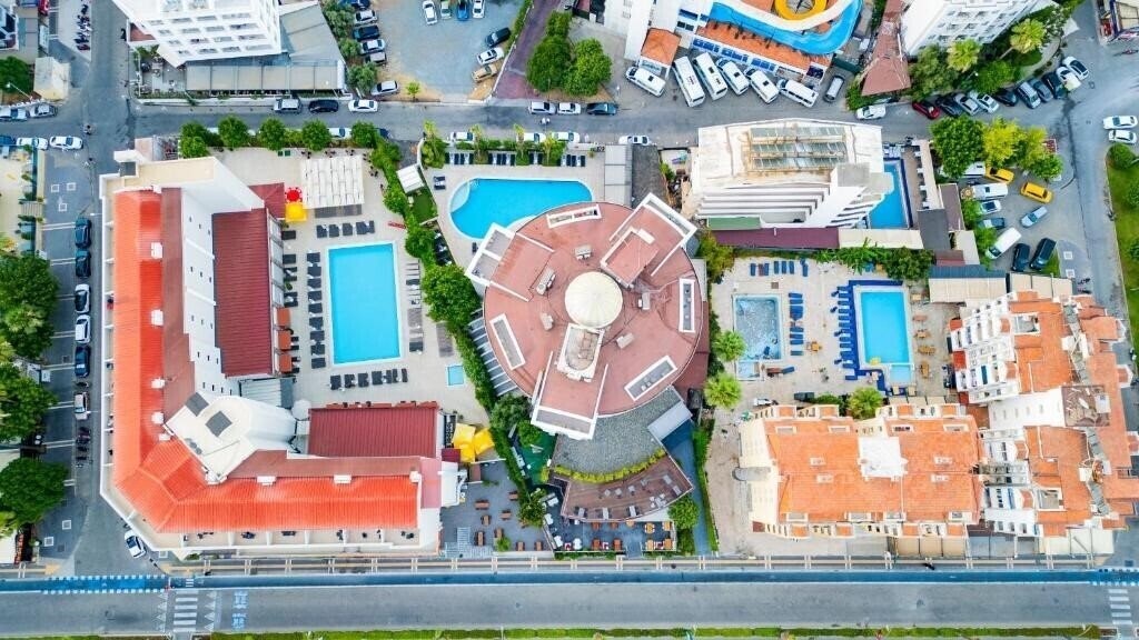 Фотографія Motto Premium Hotel 4*