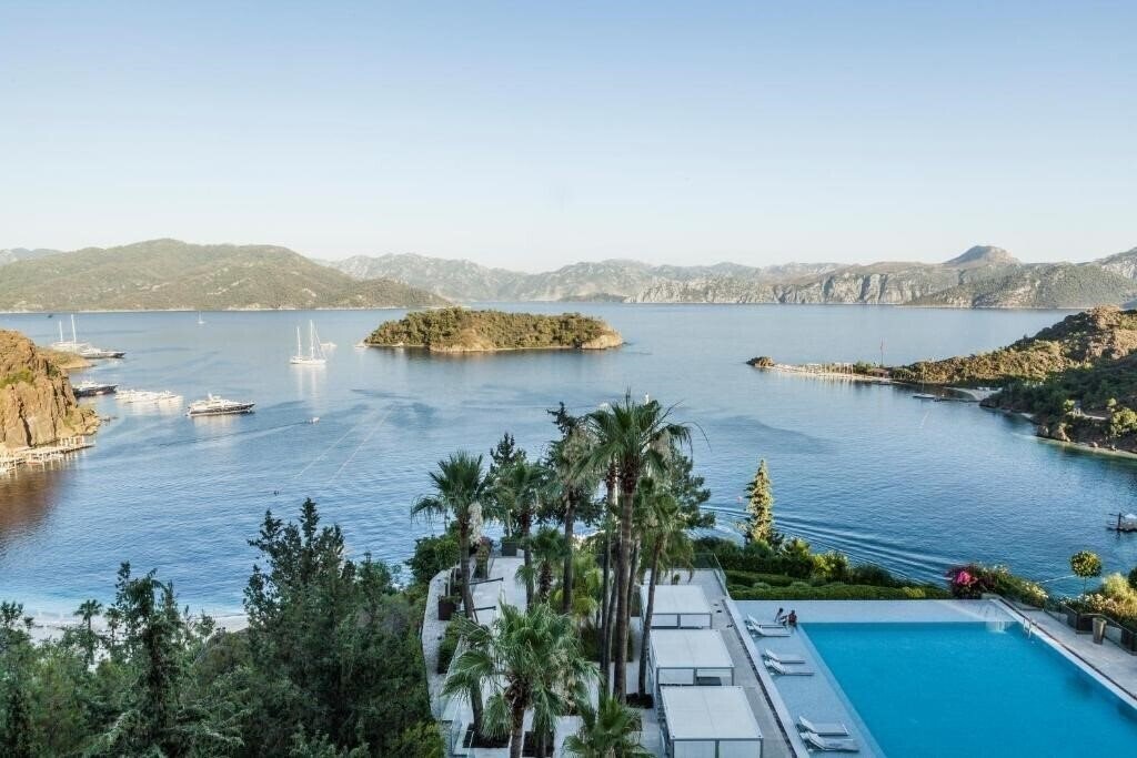 Готель D Maris Bay 5*