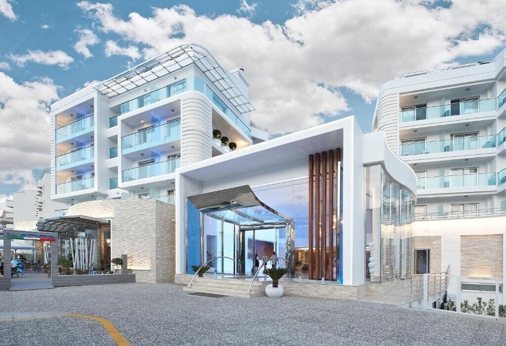 Готель Blue Bay Platinum 5*