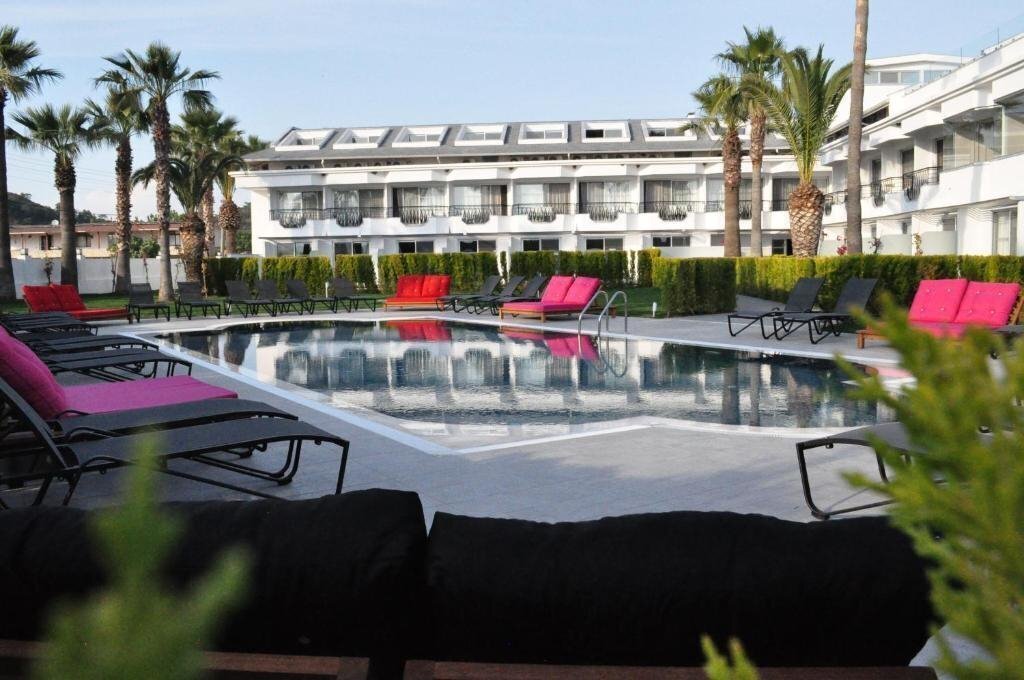 Фото Voxx Marmaris Beach Resort 5*