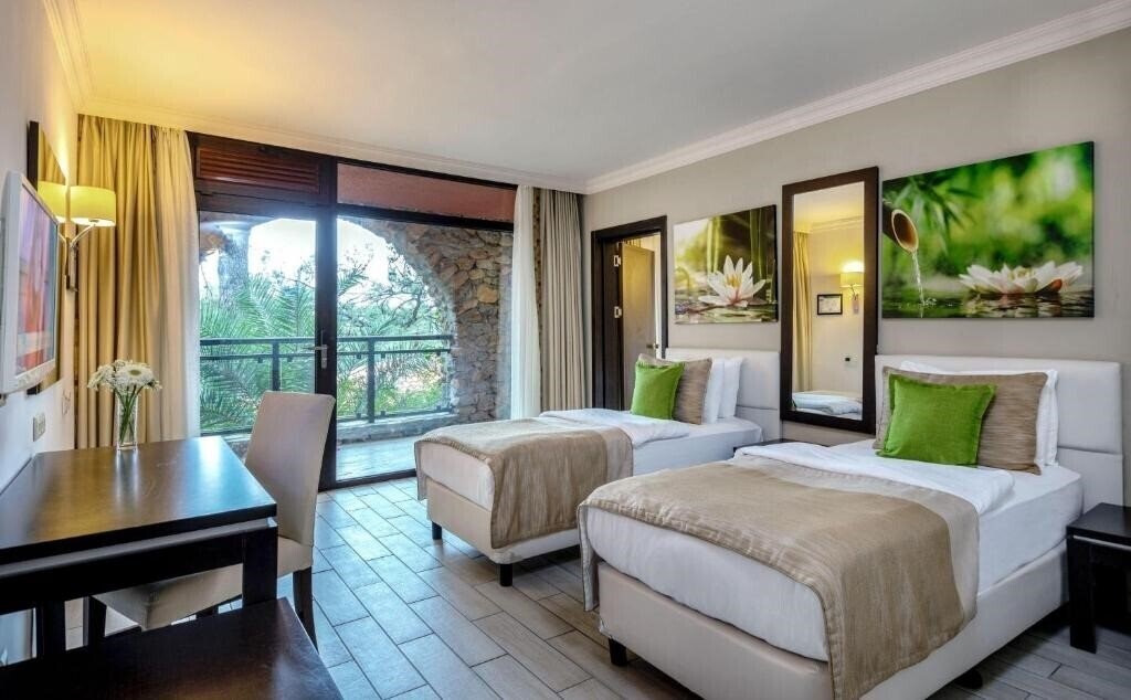 Картинка Marmaris Bay Resort by MP Hotels 5*