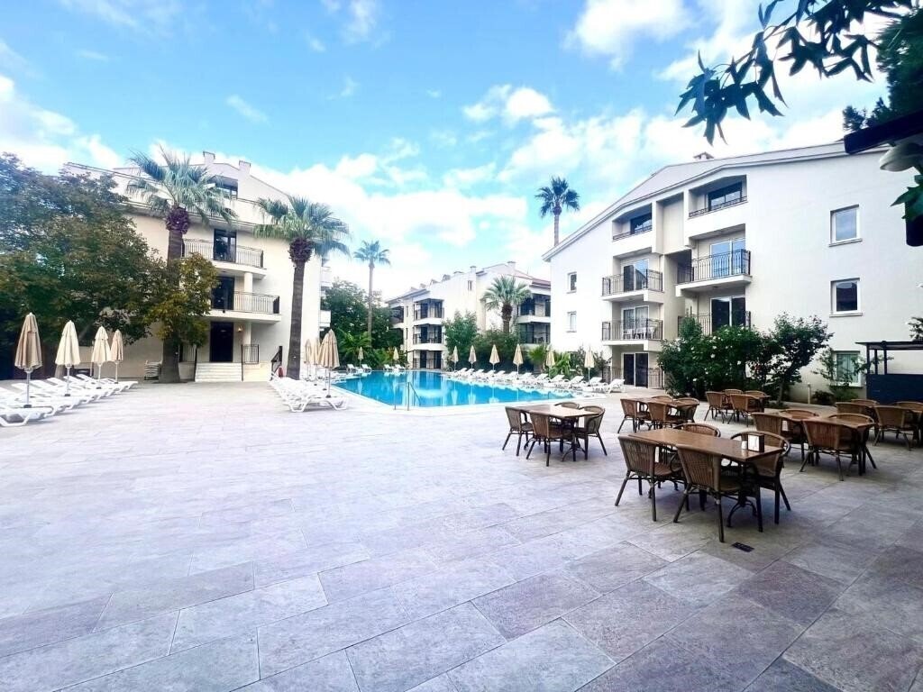 Отель Club Palm Garden Keskin Apart Hotel 3*
