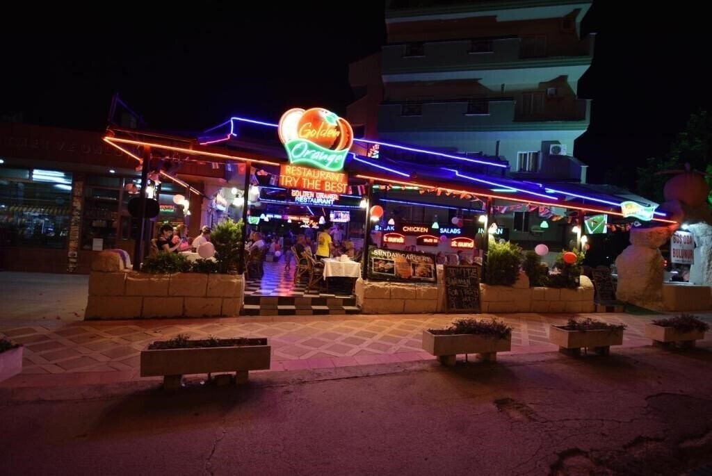 Картинка Golden Orange Apart 3*