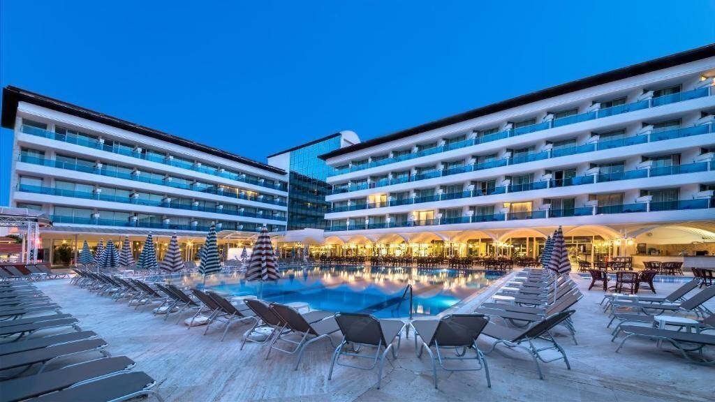Готель L' Etoile Beach Hotel 3*