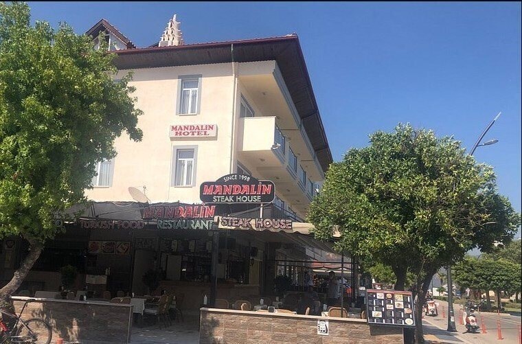 Отель Mandalin 2*